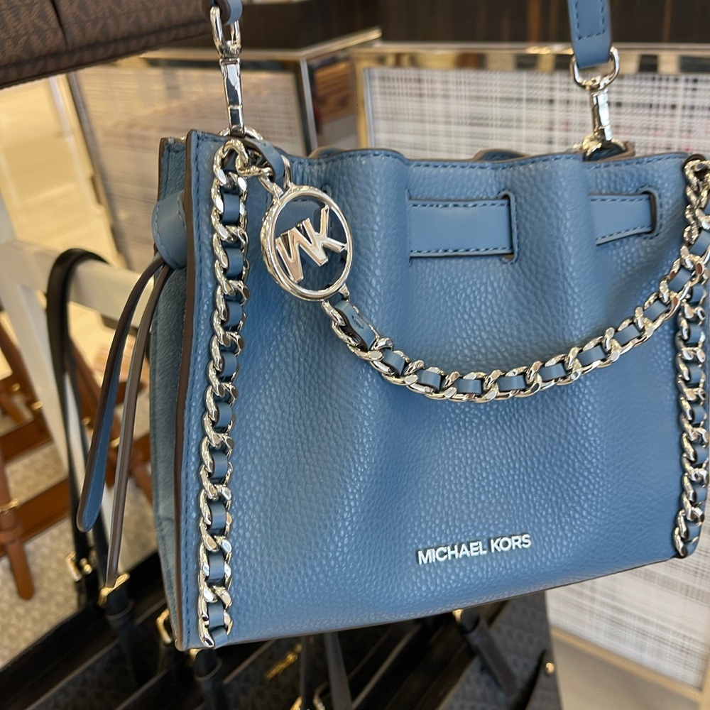 MICHAEL KORS Mina Small Chain Convertible Crossbody XBody Bag
Cornflower Belted - Picture 12 of 16